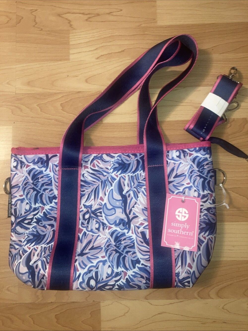NWT Simply Southern Medium Neoprene Bag Purse Extra Strap Blue Pink White Leaf